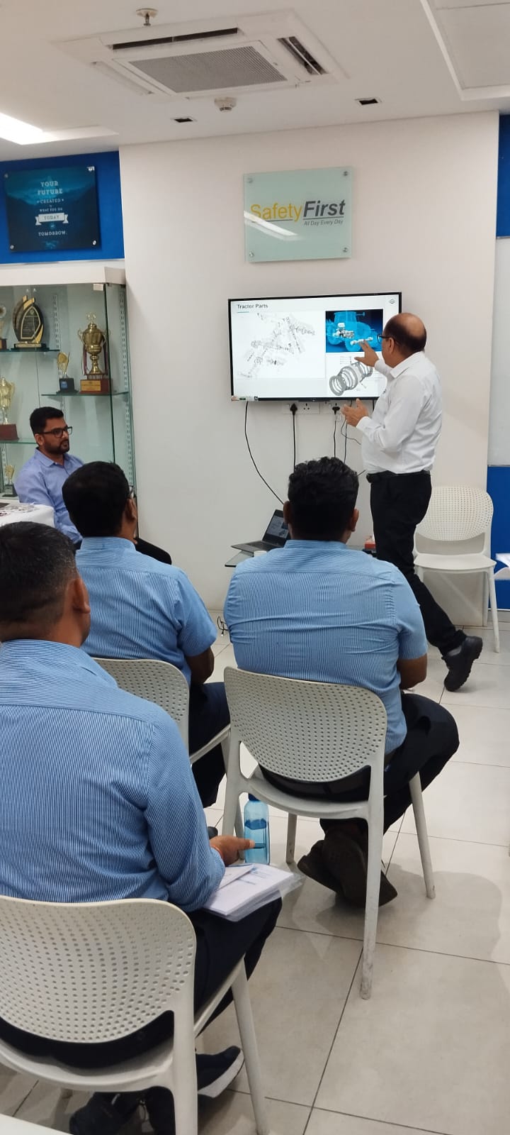 Dana Aftermarket Gallery Picture